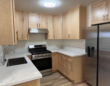 5663 Fountain Avenue - Photo Thumbnail 2