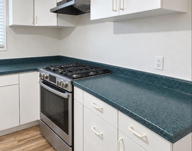 11016 Kendall Road - Photo Thumbnail 6