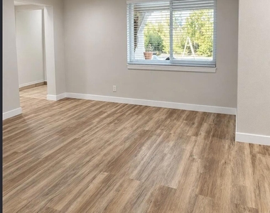 11016 Kendall Road - Photo Thumbnail 5
