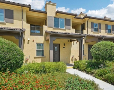1406 S Alta Vista Avenue - Photo Thumbnail 1