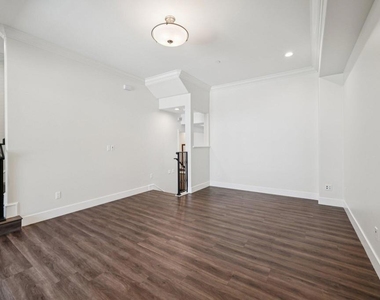 1406 S Alta Vista Avenue - Photo Thumbnail 7