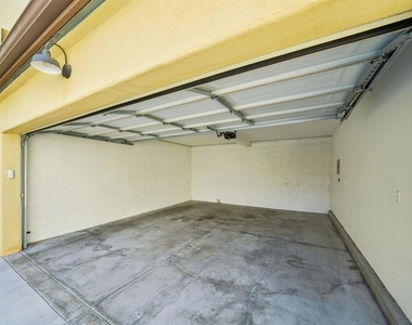 1406 S Alta Vista Avenue - Photo Thumbnail 21