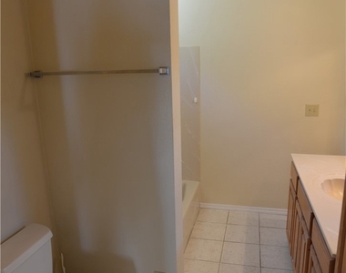 3061 Madison - Photo Thumbnail 3