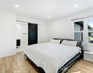 7425 W 88th Pl - Photo Thumbnail 8