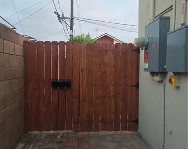 1710 E Fruit Street - Photo Thumbnail 1