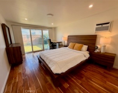 1710 E Fruit Street - Photo Thumbnail 7