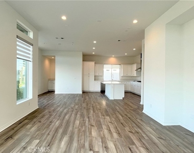 152 Sawbuck - Photo Thumbnail 8