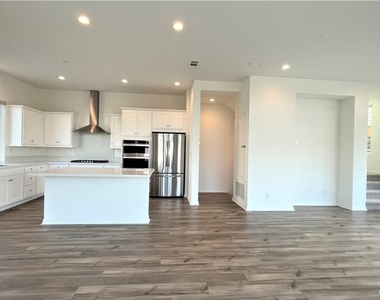 152 Sawbuck - Photo Thumbnail 6