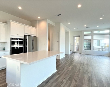 152 Sawbuck - Photo Thumbnail 12