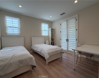 116 Rotunda - Photo Thumbnail 20