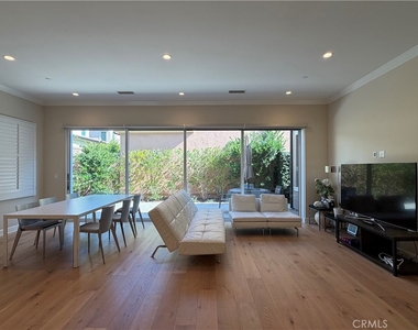 116 Rotunda - Photo Thumbnail 7