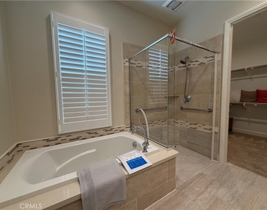 116 Rotunda - Photo Thumbnail 12