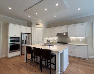 116 Rotunda - Photo Thumbnail 5