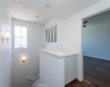 1905 Crescent Oak - Photo Thumbnail 9
