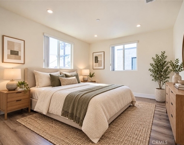 1421 S New Hampshire Avenue - Photo Thumbnail 11