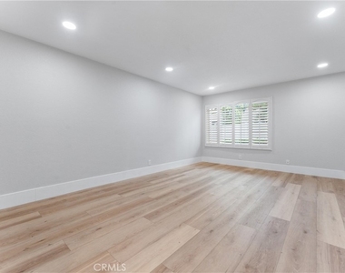 44 Elksford Avenue - Photo Thumbnail 12
