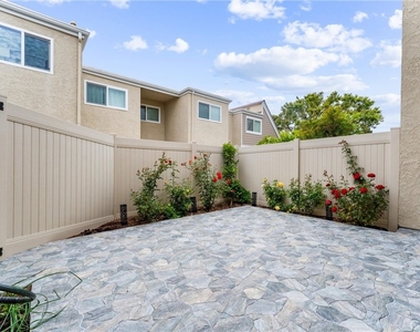 44 Elksford Avenue - Photo Thumbnail 24