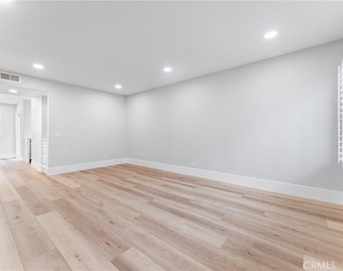 44 Elksford Avenue - Photo Thumbnail 2