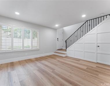 44 Elksford Avenue - Photo Thumbnail 7