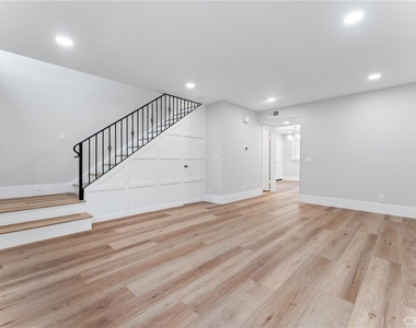 44 Elksford Avenue - Photo Thumbnail 4