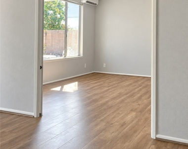 448 E Walnut Avenue - Photo Thumbnail 4