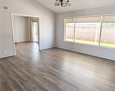 448 E Walnut Avenue - Photo Thumbnail 5