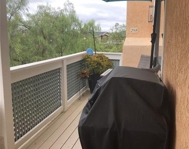 733 Vista Grande - Photo Thumbnail 2