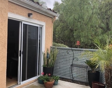 733 Vista Grande - Photo Thumbnail 10