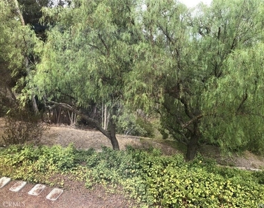 733 Vista Grande - Photo Thumbnail 12