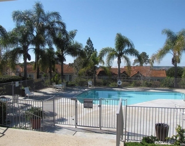 733 Vista Grande - Photo Thumbnail 15