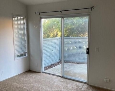 733 Vista Grande - Photo Thumbnail 8