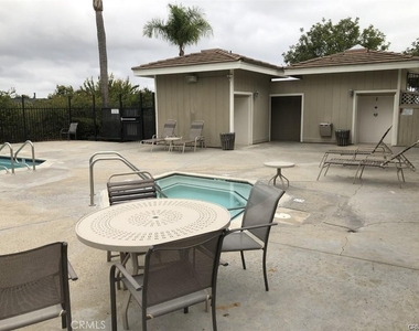 733 Vista Grande - Photo Thumbnail 16