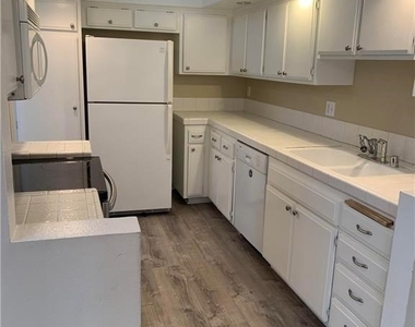 750 Wesleyan Bay - Photo Thumbnail 3