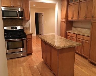 109 Hickory Lane - Photo Thumbnail 5