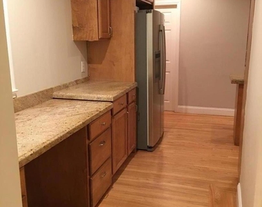 109 Hickory Lane - Photo Thumbnail 4