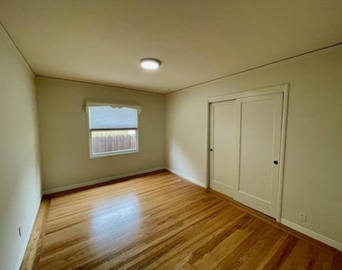 4035 Verdosa Drive - Photo Thumbnail 16