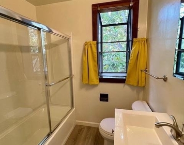 4035 Verdosa Drive - Photo Thumbnail 18
