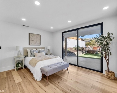 2241 Avenida Salvador - Photo Thumbnail 24