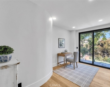 2241 Avenida Salvador - Photo Thumbnail 15