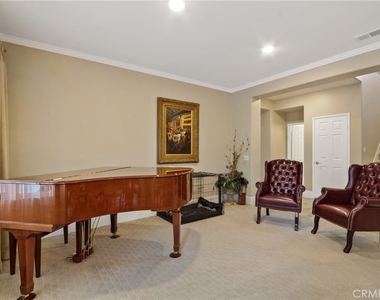13713 Turf Paradise - Photo Thumbnail 6