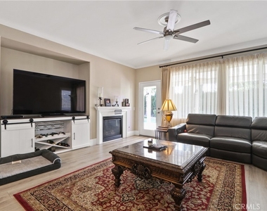 13713 Turf Paradise - Photo Thumbnail 13