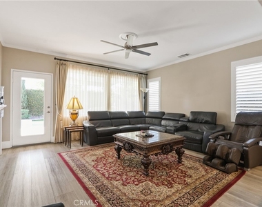 13713 Turf Paradise - Photo Thumbnail 12
