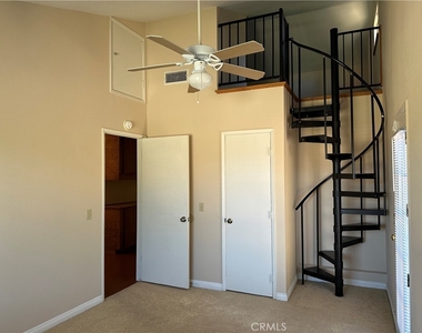 538 Iris Street - Photo Thumbnail 16