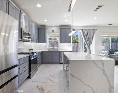 25090 Acorn Court - Photo Thumbnail 8