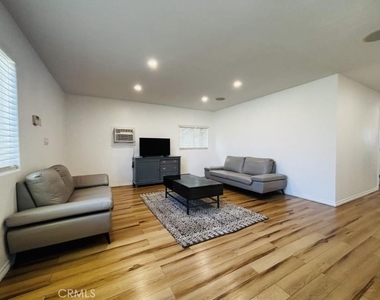 16875 Orangecrest Court - Photo Thumbnail 12