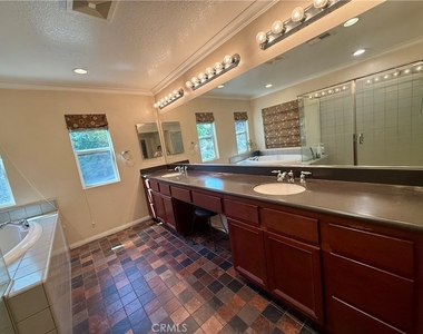 11408 Figtree Terrace - Photo Thumbnail 23