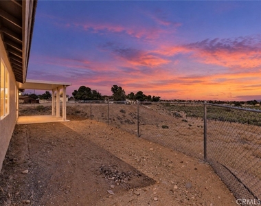 19280 Glendale Court - Photo Thumbnail 23