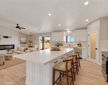 19280 Glendale Court - Photo Thumbnail 12