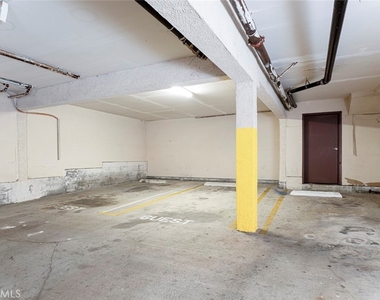 10119 Pinewood Avenue - Photo Thumbnail 15