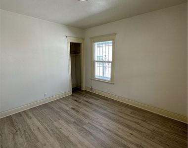 153 W 46th - Photo Thumbnail 12